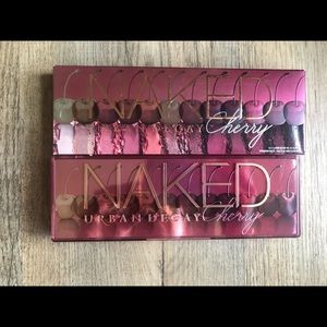 Urban Decay Naked Cherry Eyeshadow Palette